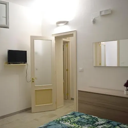 Charming House + Terrace Muro Leccese